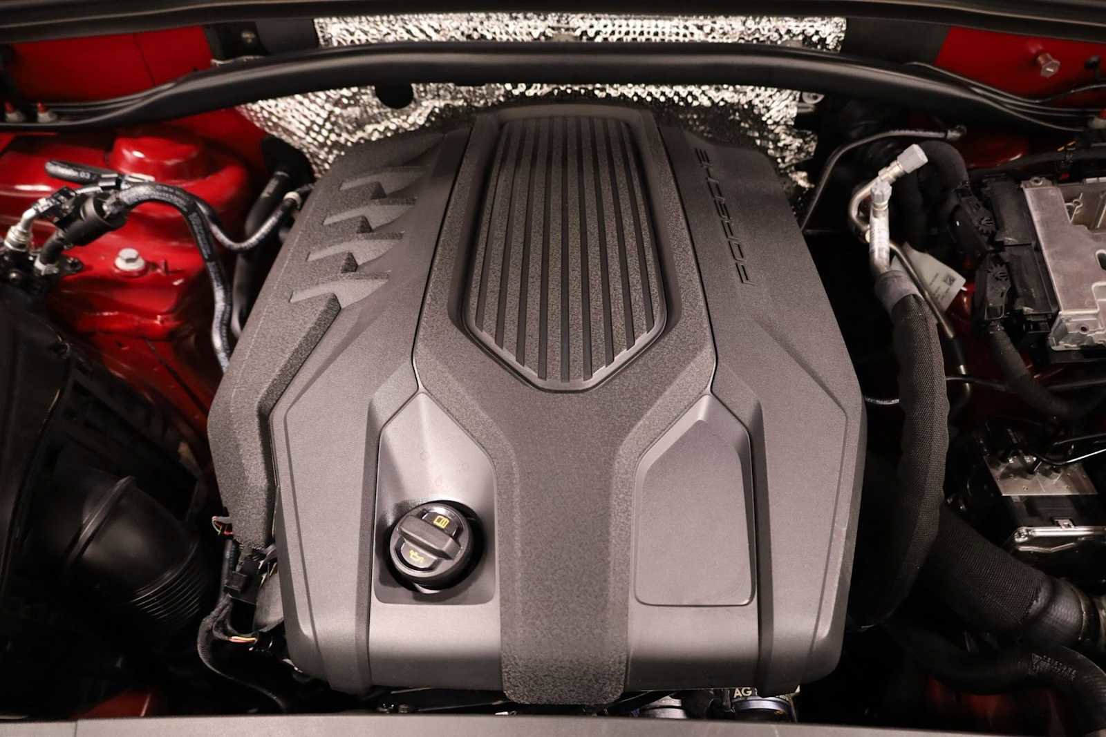 Certified 2025 Porsche Macan image 42