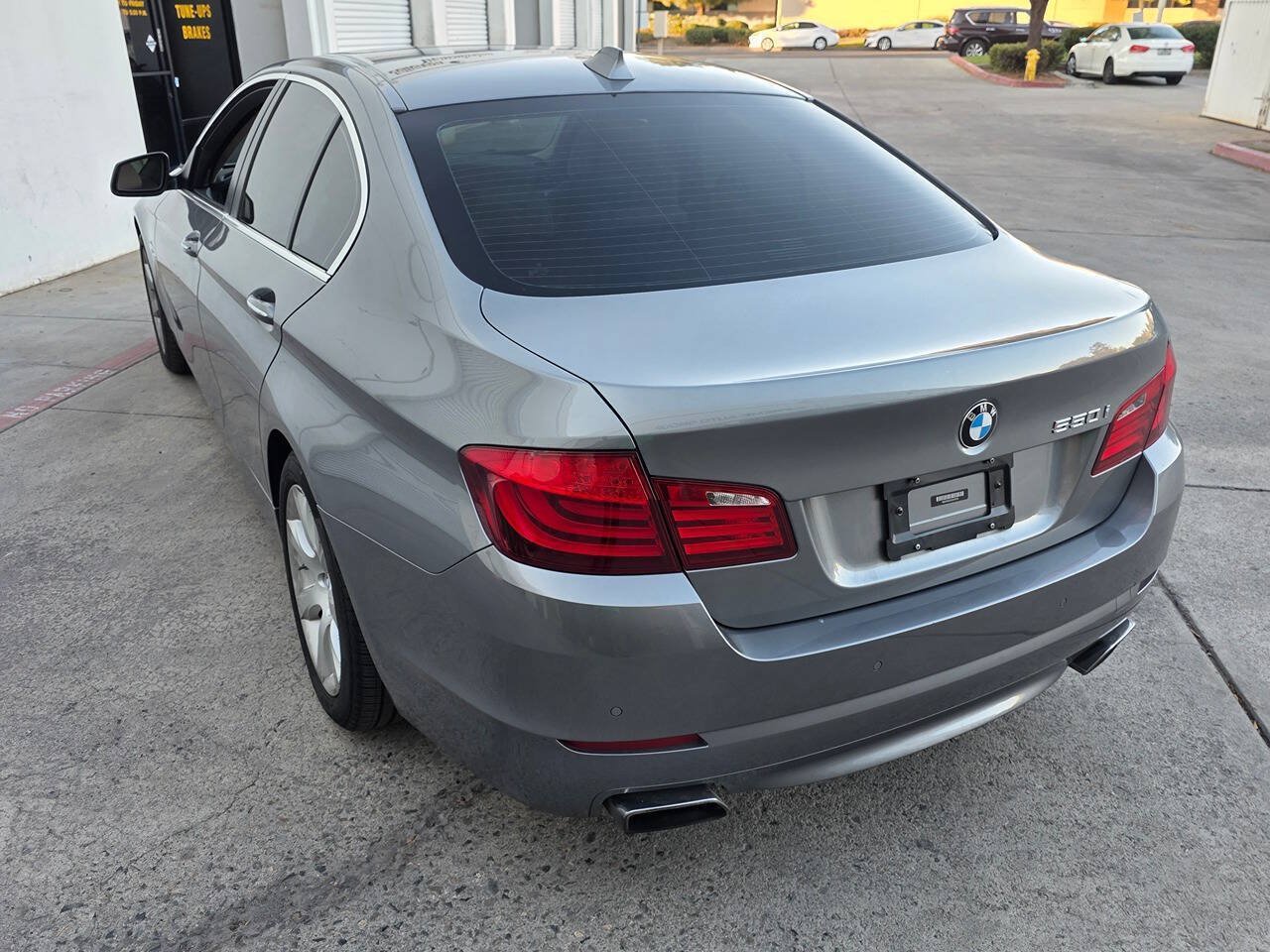 Used 2012 BMW 550i Sedan RWD image 11