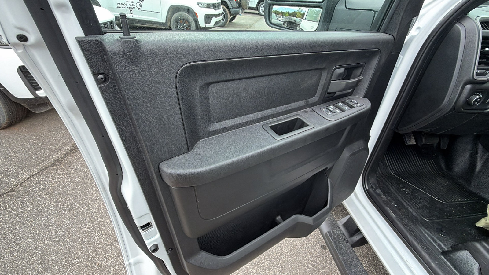 New 2026 RAM 3500 Tradesman w/ Chrome Appearance Group A AWD/4WD image 15