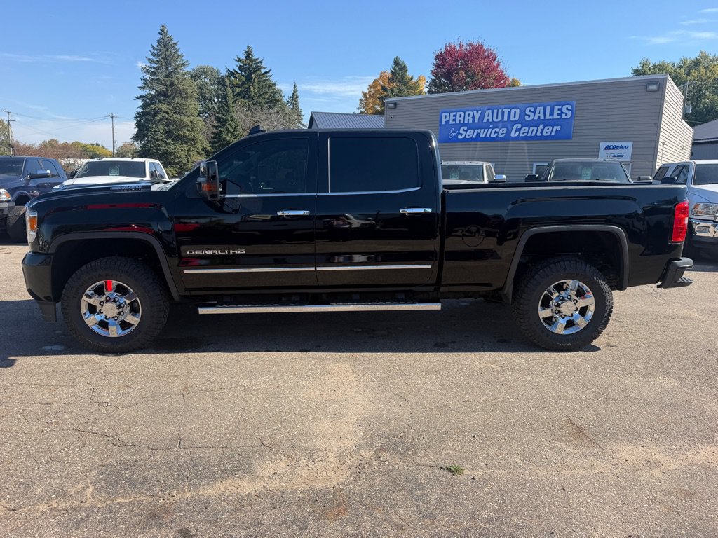 Used 2017 GMC Sierra 3500 Denali w/ Duramax Plus Package AWD/4WD image 1