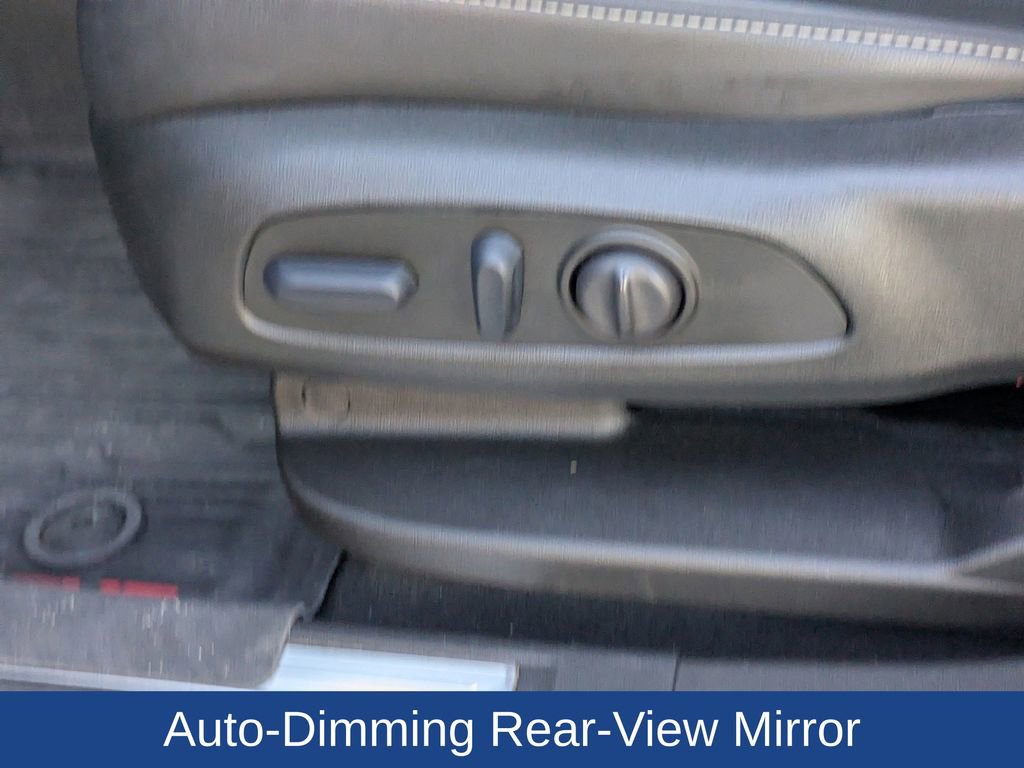 Used 2023 GMC Acadia SLT w/ Preferred Package image 24