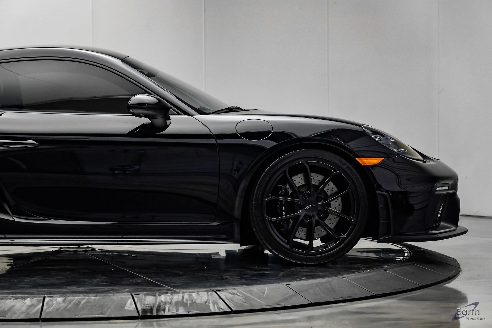 Used 2021 Porsche 718 Cayman GT4 RWD image 25