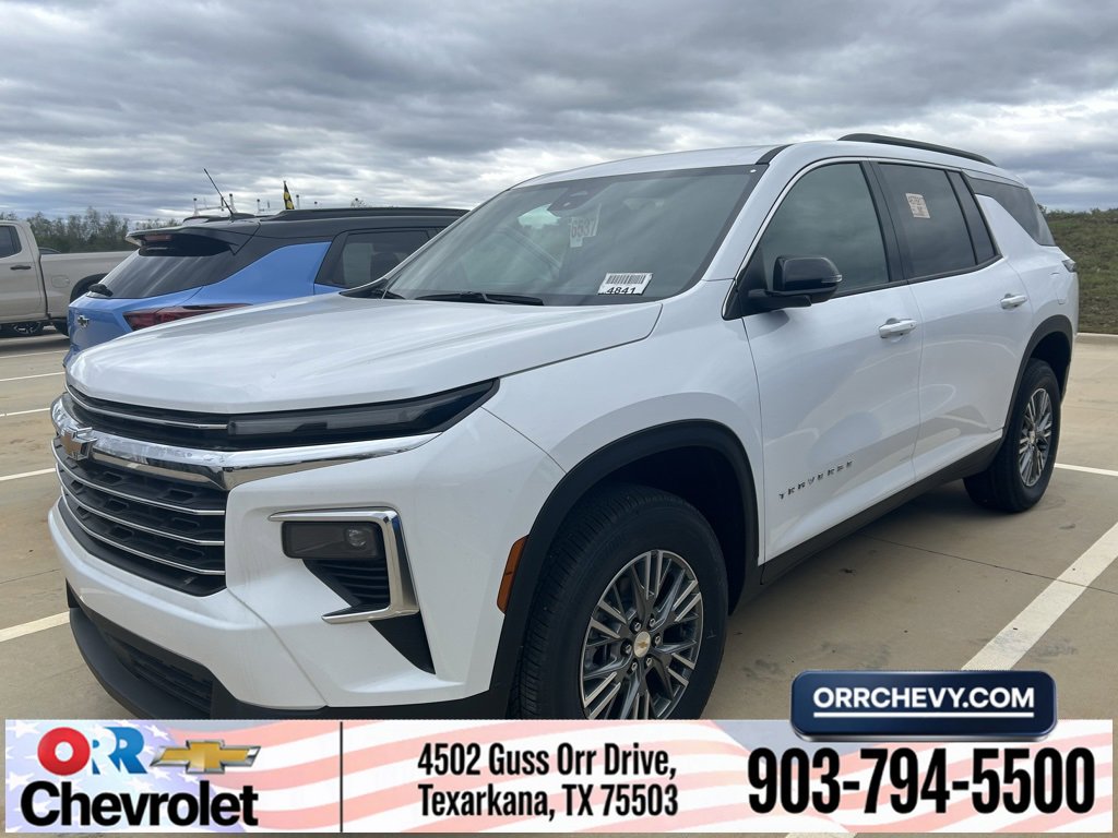 Used 2025 Chevrolet Traverse LT