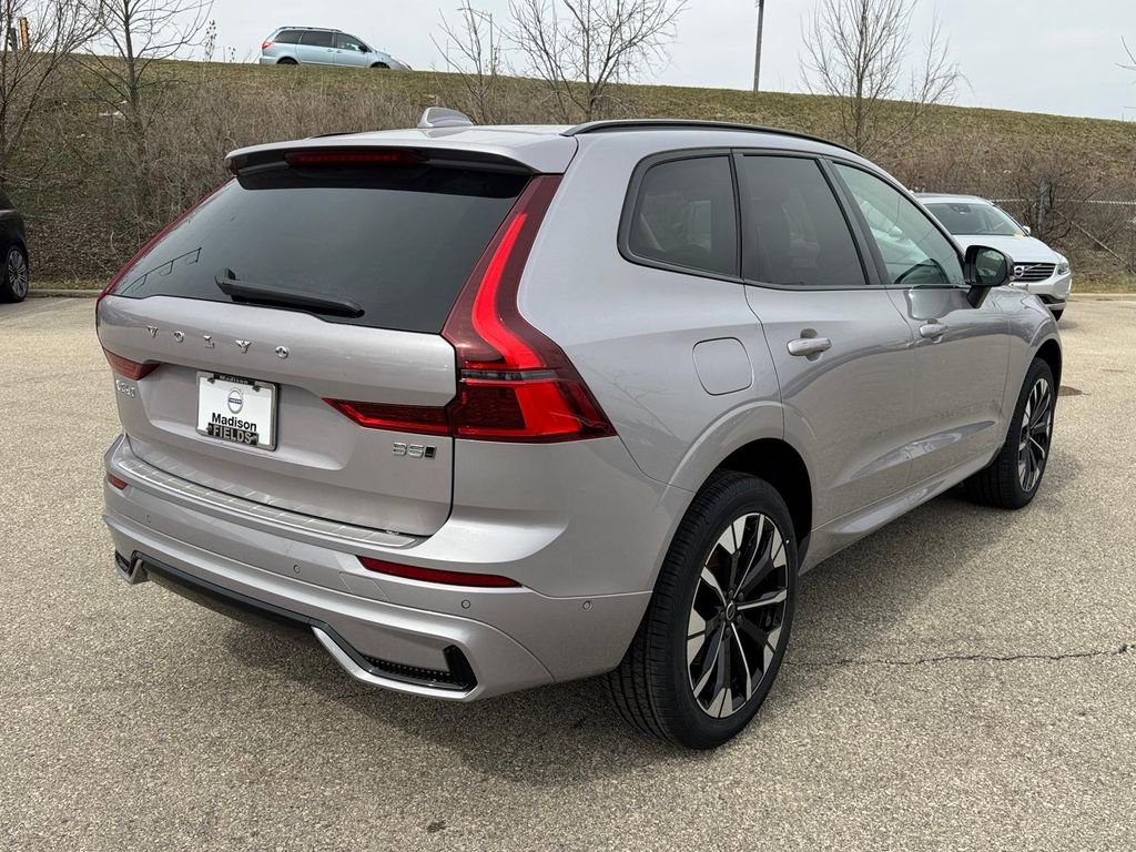 New 2026 Volvo XC60 B5 Plus w/ Protection Package Premier AWD/4WD image 4