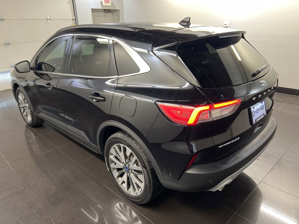 Certified 2020 Ford Escape Titanium image 4