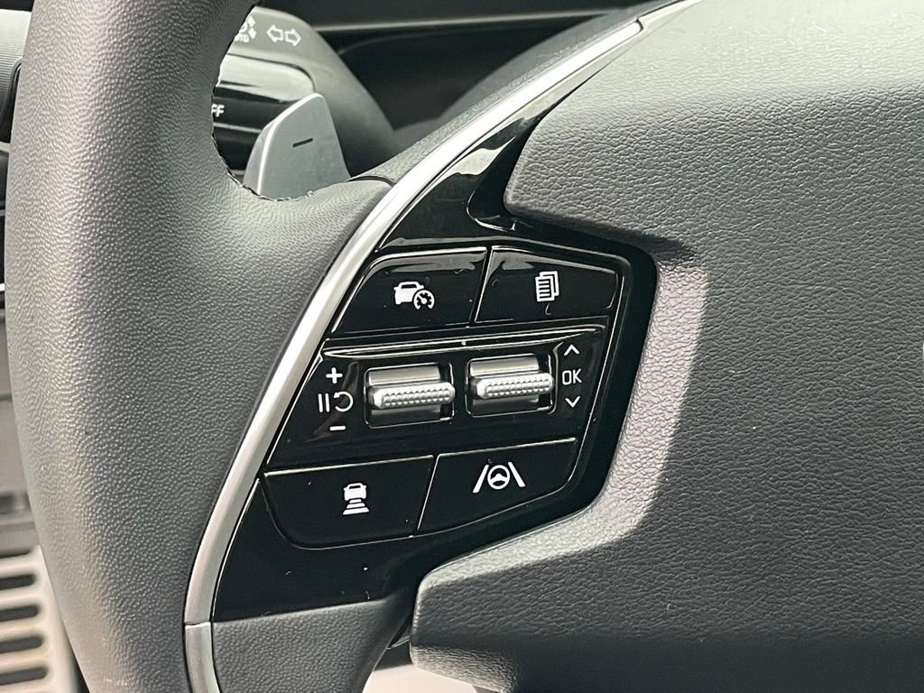 Certified 2024 Kia Niro EX Touring FWD image 27