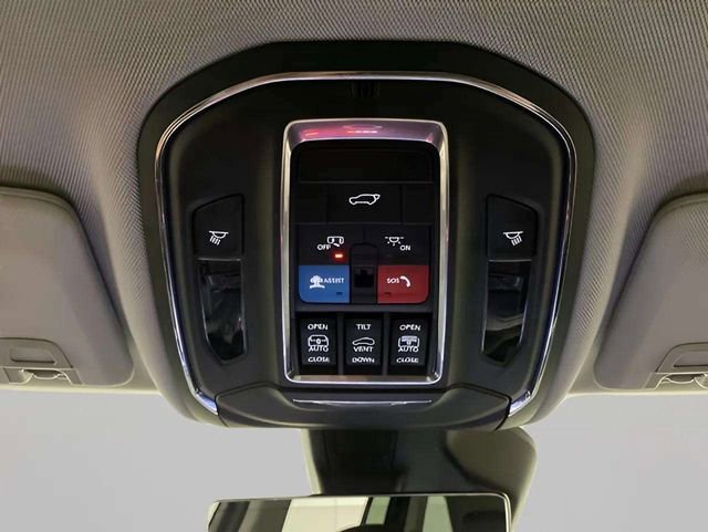 Used 2023 Jeep Grand Cherokee 4WD 4xe w/ Luxury Tech Group II image 76