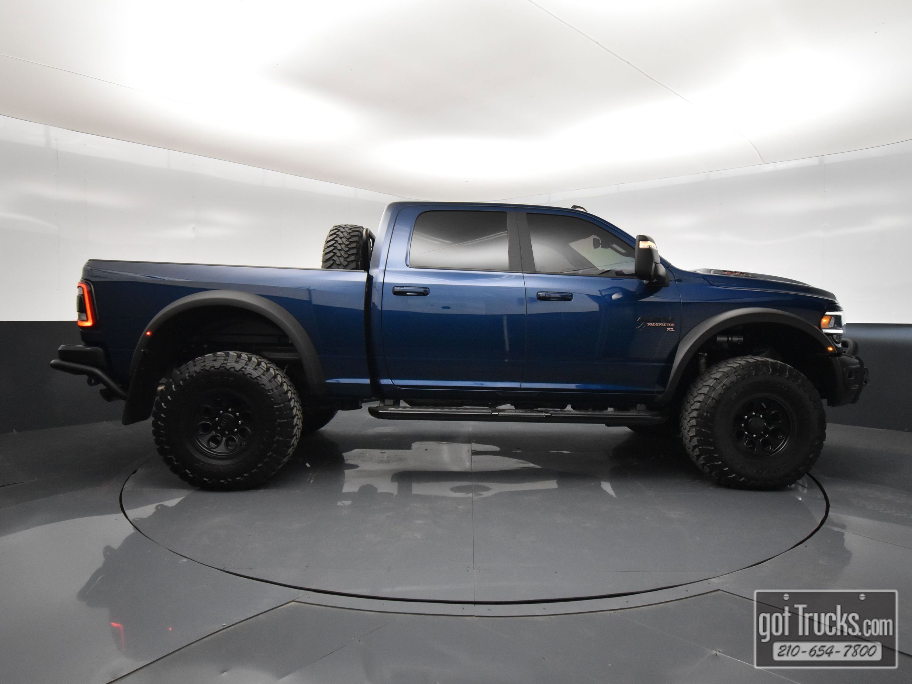 Used 2023 RAM 2500 Laramie w/ Night Edition image 50