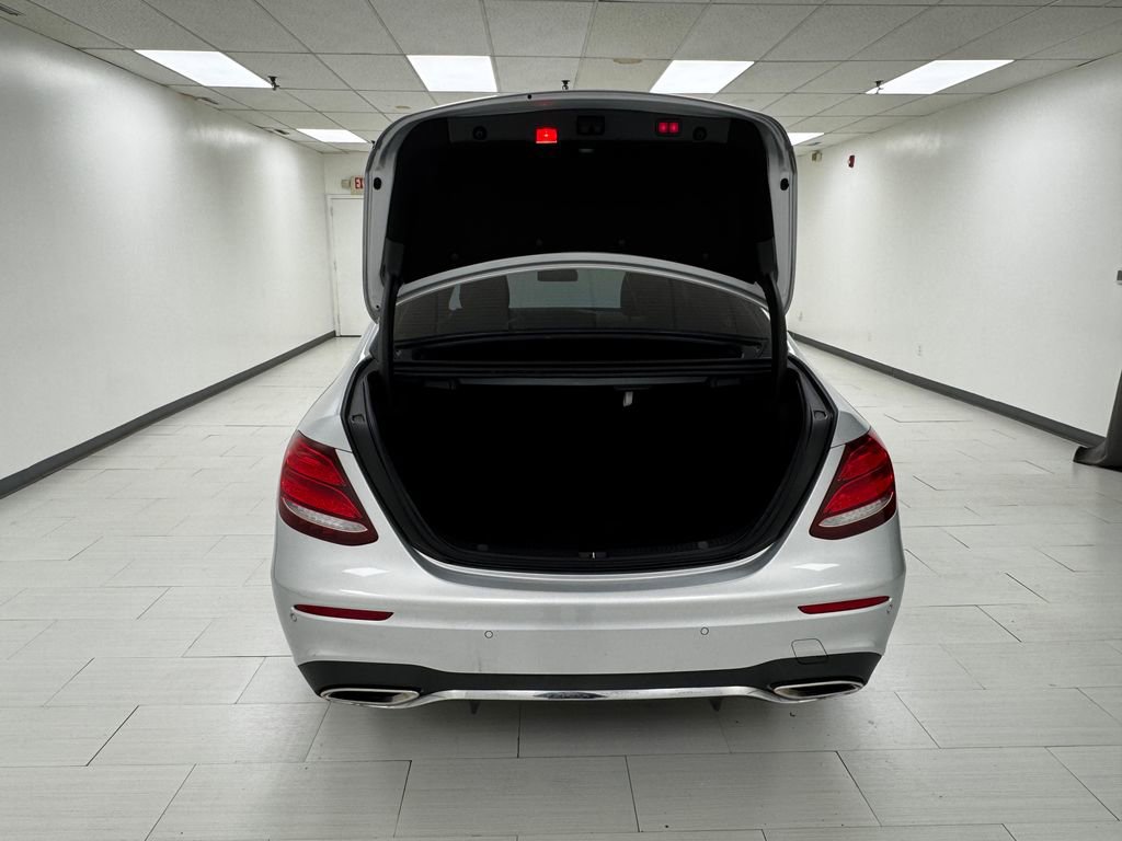 Used 2018 Mercedes-Benz E 300 4MATIC image 44