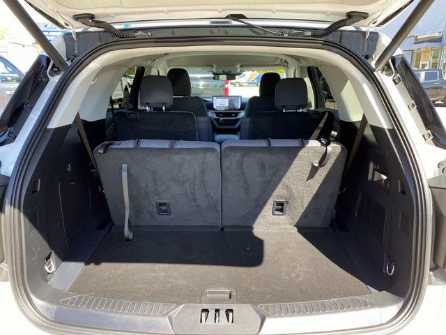 Used 2026 Ford Explorer Active AWD/4WD image 6