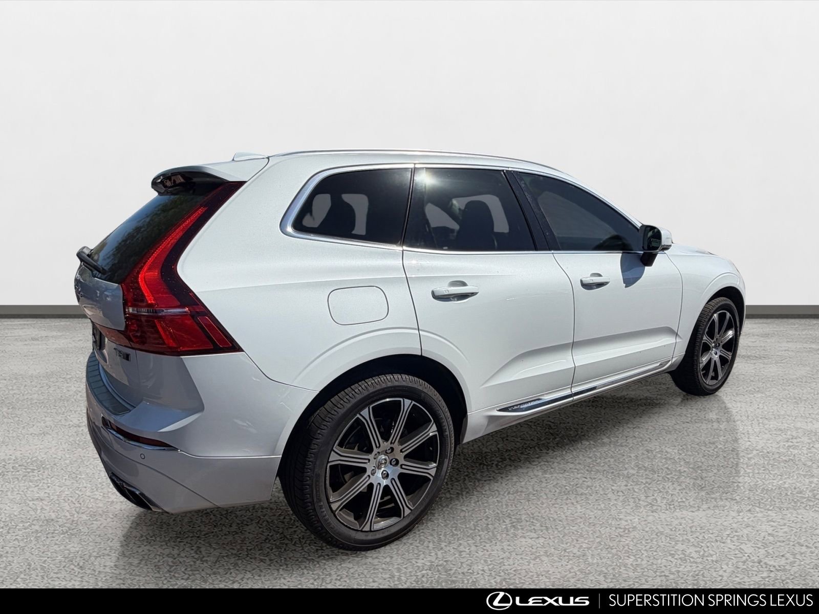Used 2020 Volvo XC60 T5 Inscription w/ Protection Package Premier AWD/4WD image 3