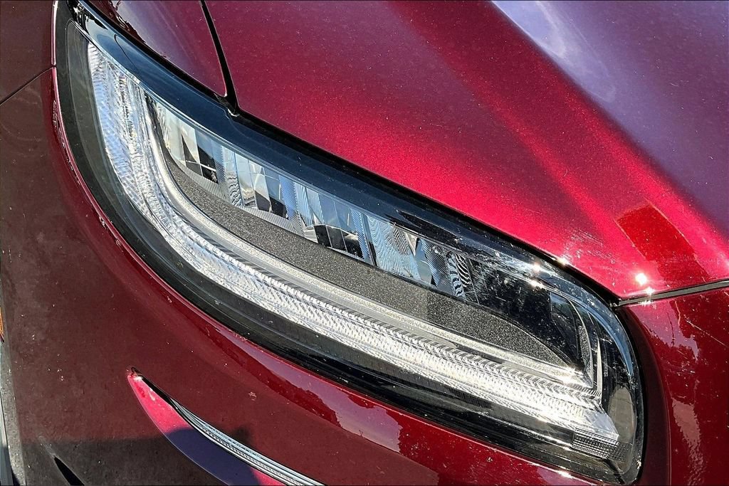 Used 2021 Lincoln Nautilus Reserve FWD image 34