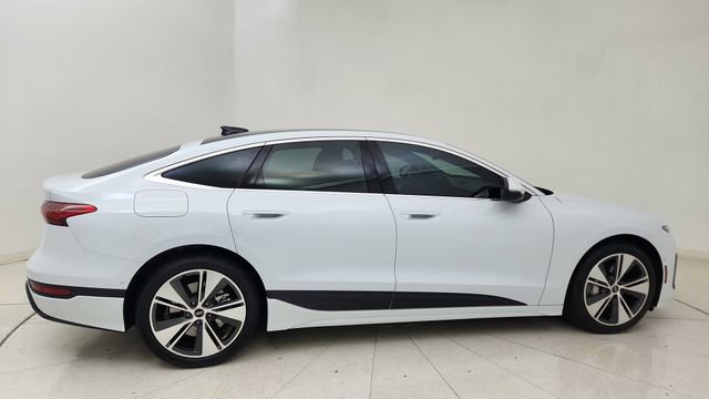 Used 2025 Audi A6 e-tron Premium w/ Convenience Package image 6