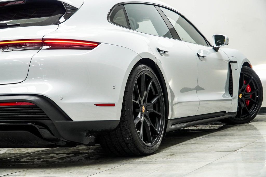 Used 2023 Porsche Taycan GTS w/ Premium Package AWD/4WD image 19
