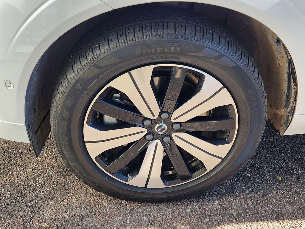 Used 2023 Volvo XC60 T8 Plus image 25