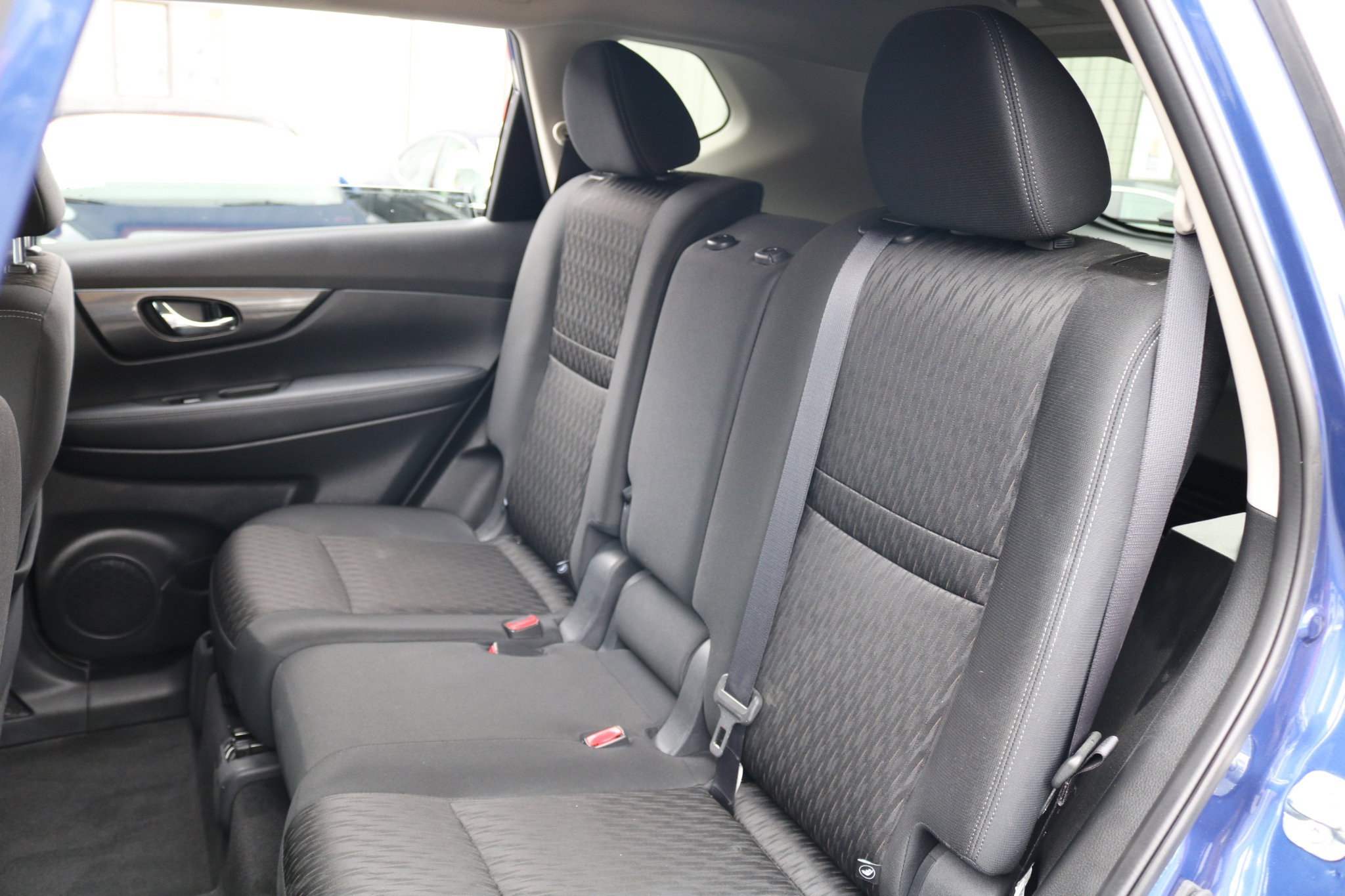 Used 2019 Nissan Rogue SV image 35
