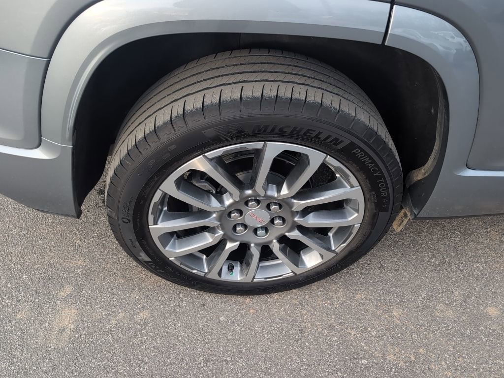 Used 2023 GMC Acadia Denali w/ Denali Ultimate Package image 10