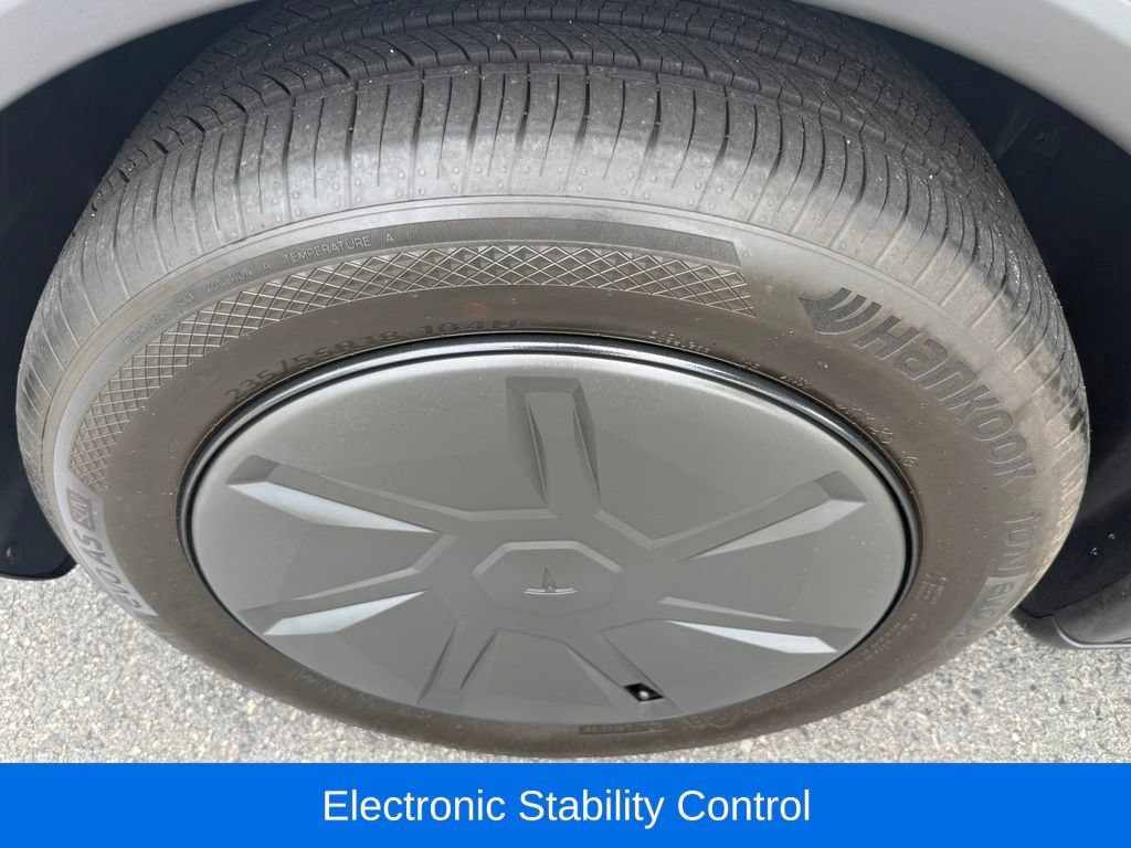 Used 2026 Tesla Model Y 2WD image 10