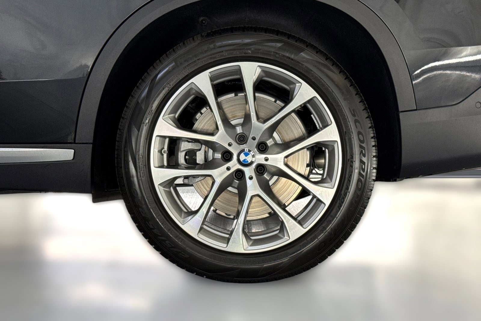 Used 2026 BMW X5 xDrive50e w/ Premium Package AWD/4WD image 12