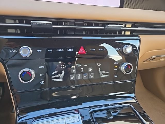 Used 2025 Genesis G80 2.5T image 34