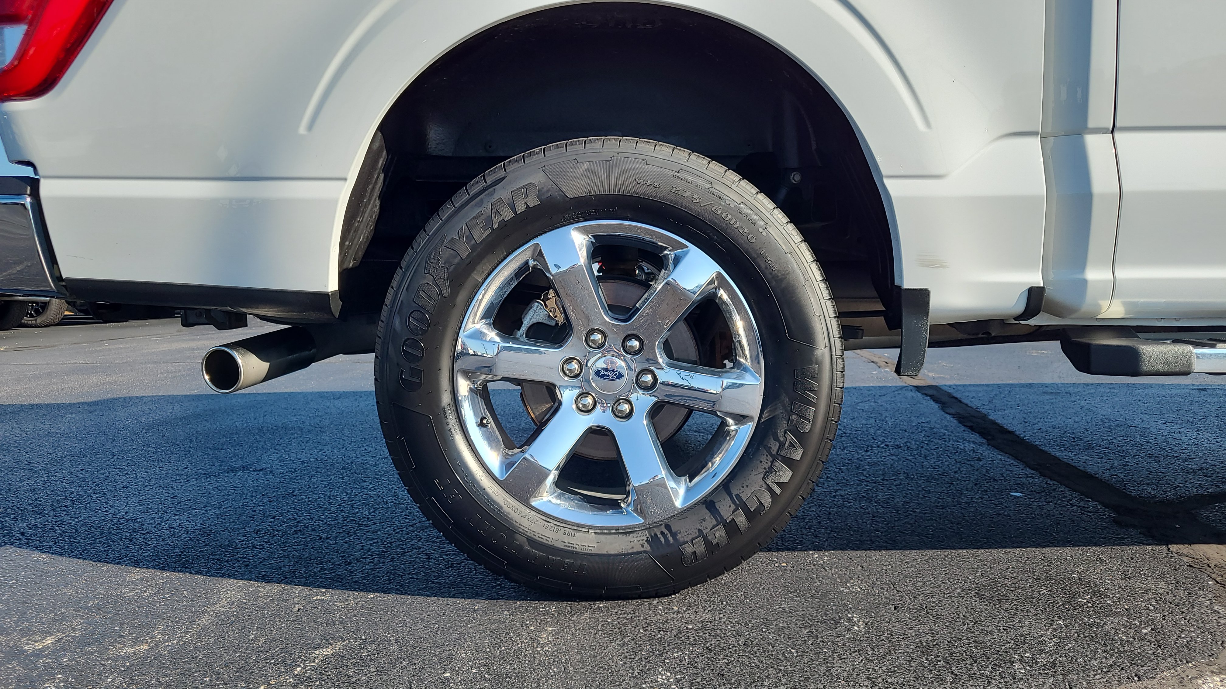 Used 2023 Ford F150 Lariat w/ Equipment Group 502A High AWD/4WD image 11
