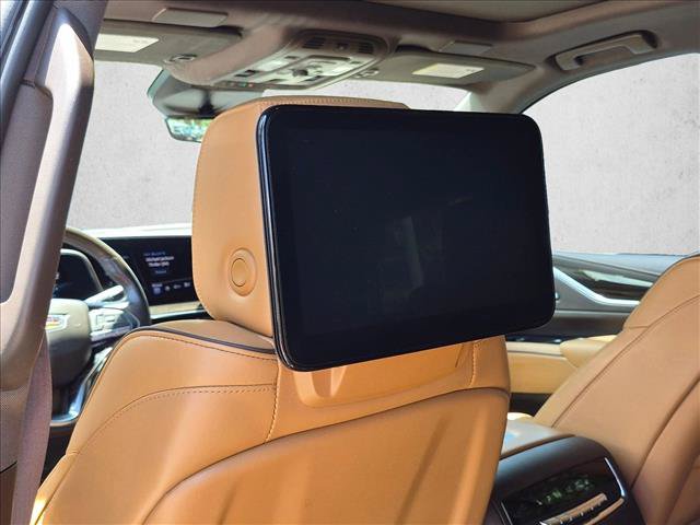 Used 2023 Cadillac Escalade Premium Luxury AWD/4WD image 19