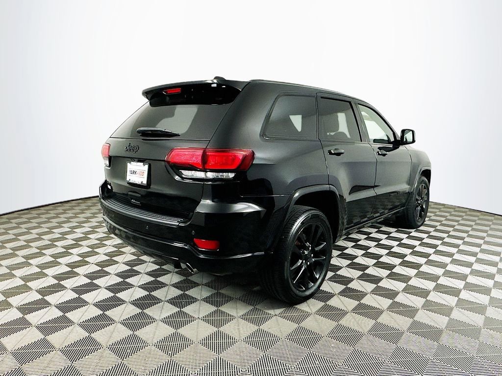 Certified 2019 Jeep Grand Cherokee Altitude AWD/4WD image 11
