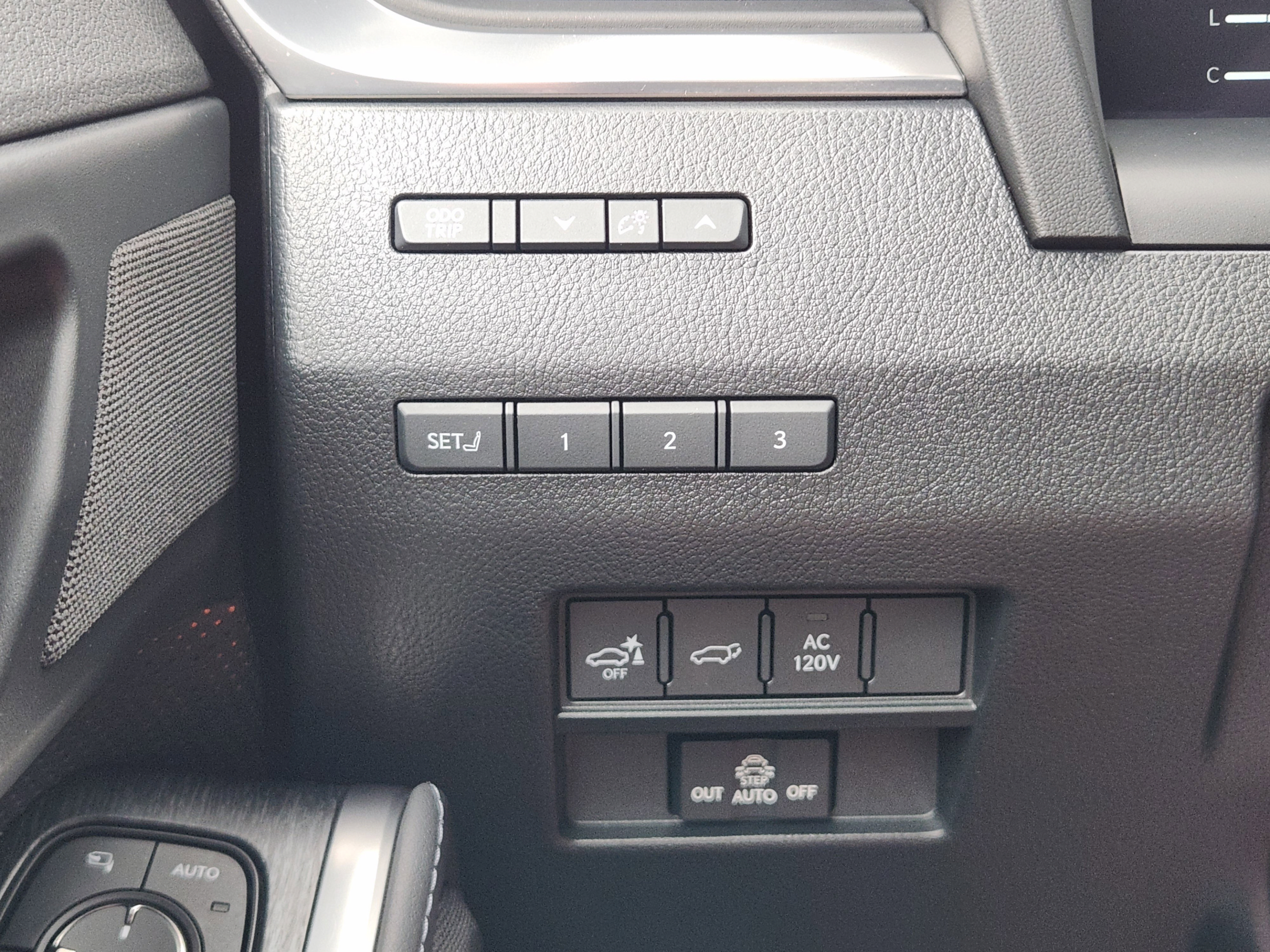 Certified 2024 Lexus GX 550 w/ Accessory Package (Z1) AWD/4WD image 23