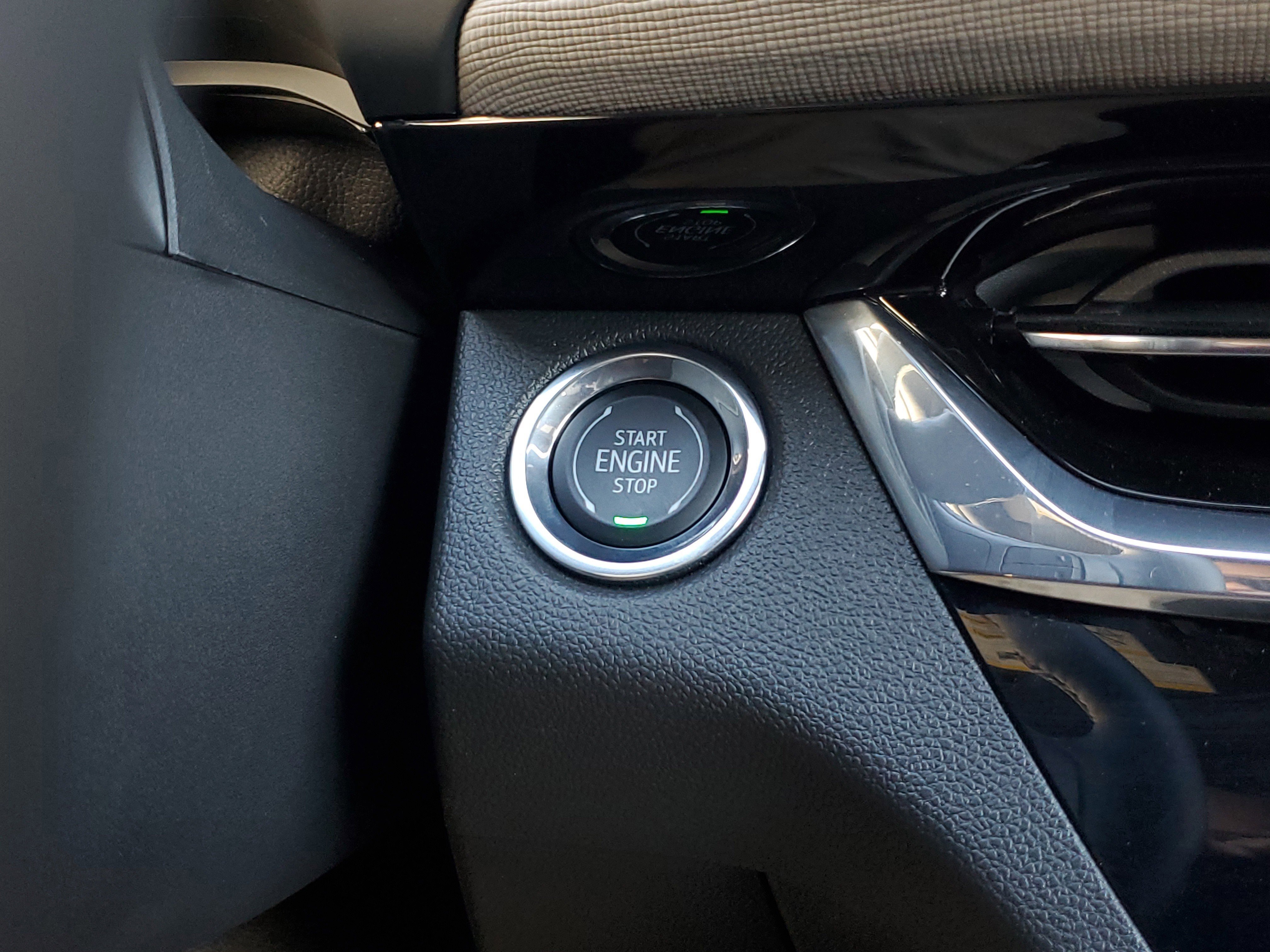 Used 2025 Buick Envista Avenir image 32