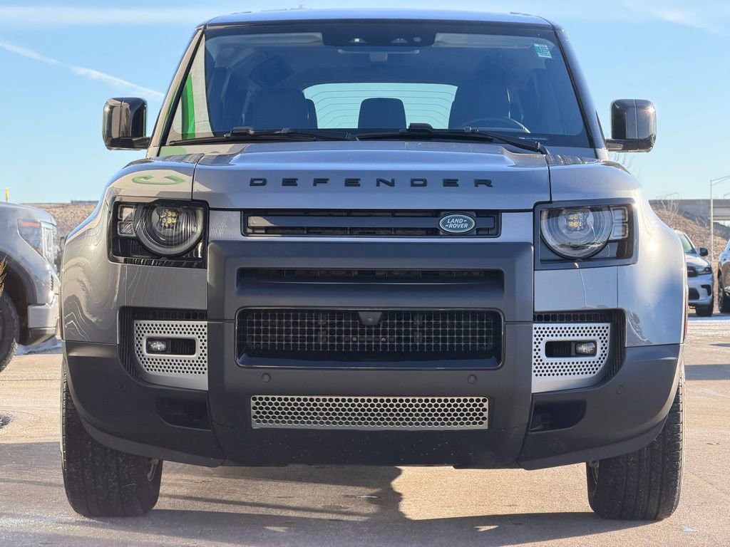 Used 2021 Land Rover Defender 110 SE image 6