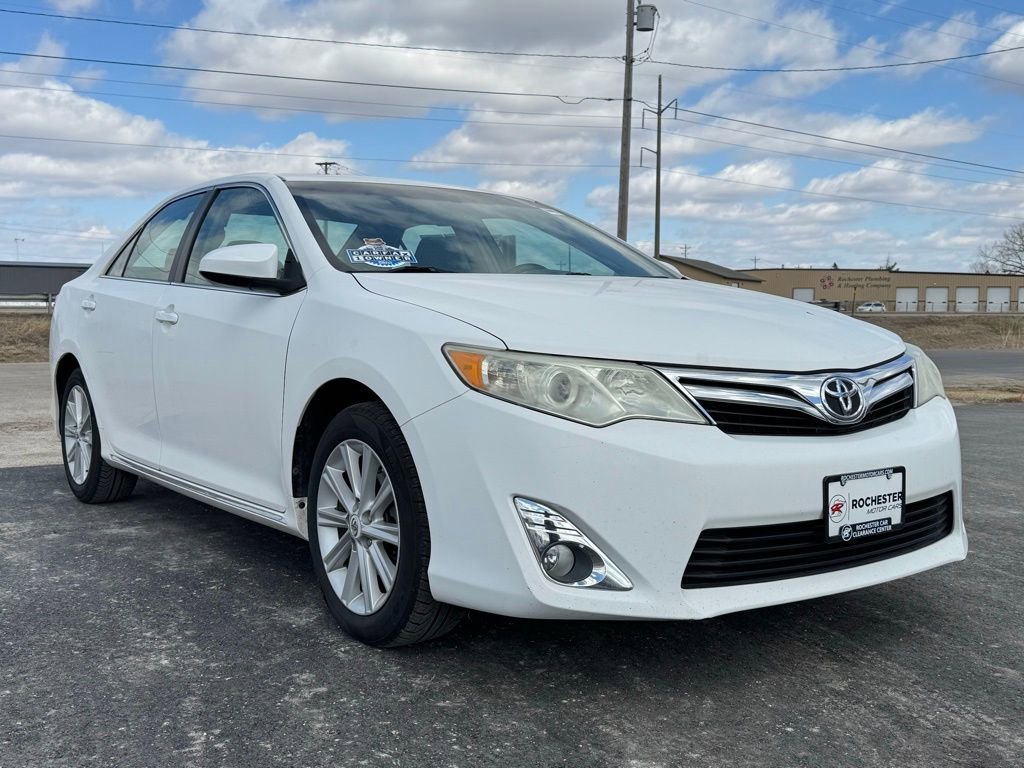 Used 2012 Toyota Camry XLE w/ Convenience Pkg image 32