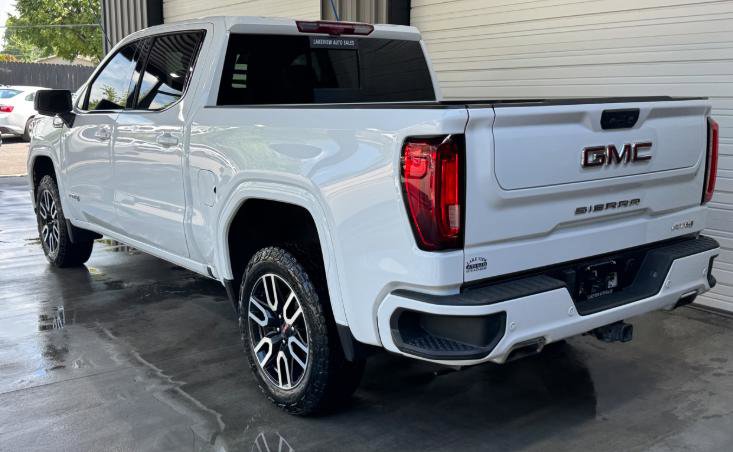 Used 2024 GMC Sierra 1500 AT4 w/ Technology Package image 3