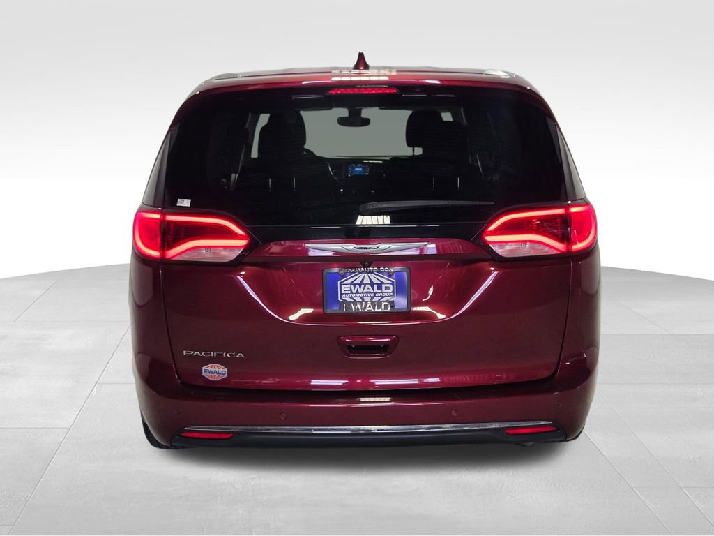 Certified 2019 Chrysler Pacifica Touring Plus w/ Cold Weather Group FWD image 23