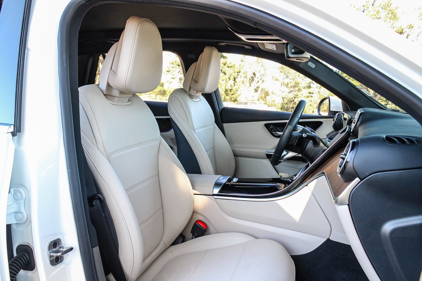 Certified 2026 Mercedes-Benz GLC 300 4MATIC image 17