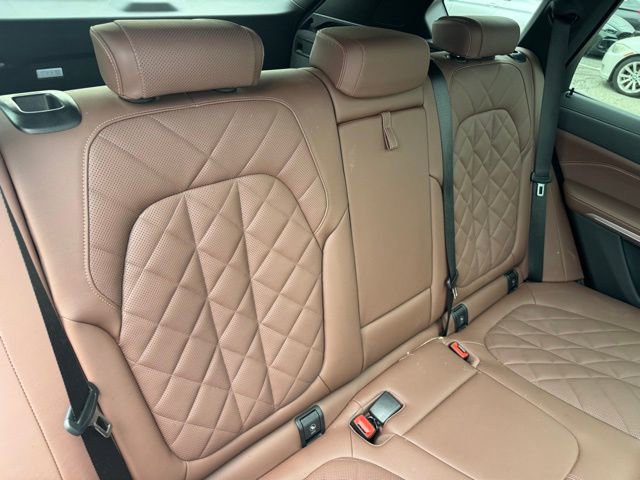 Certified 2025 BMW X5 xDrive40i w/ M Sport Package AWD/4WD image 32