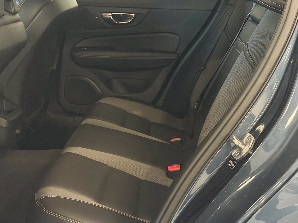 Used 2019 Volvo S60 T6 R-Design AWD/4WD image 22