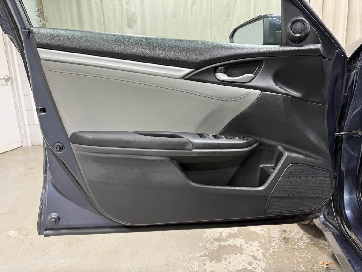 Used 2018 Honda Civic EX-T image 8