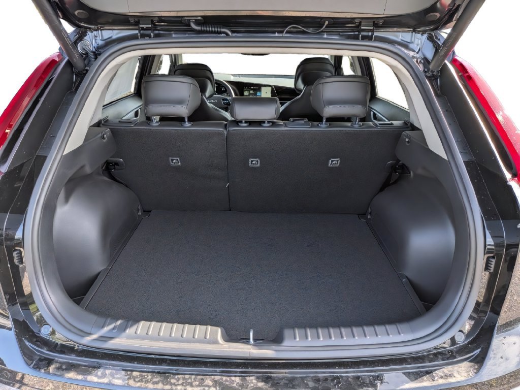 New 2026 Kia Niro FWD image 13