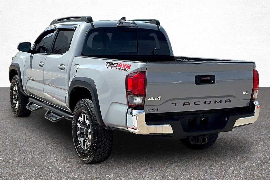Used 2019 Toyota Tacoma TRD Off-Road AWD/4WD image 4
