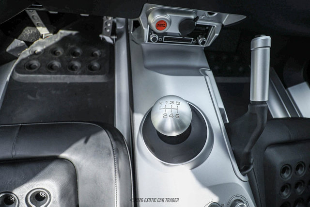 Used 2005 Ford GT RWD image 42