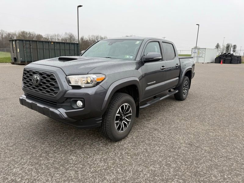 Used 2020 Toyota Tacoma TRD Sport image 3
