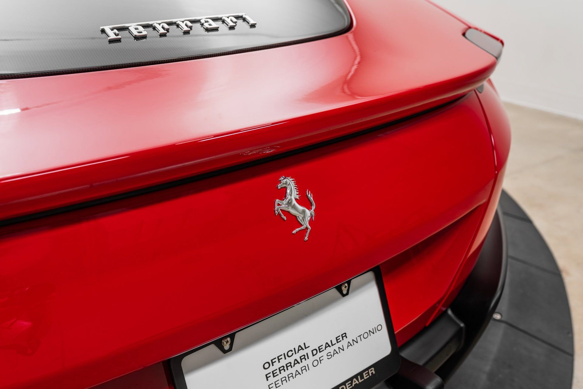 Certified 2025 Ferrari Roma Spider RWD image 53