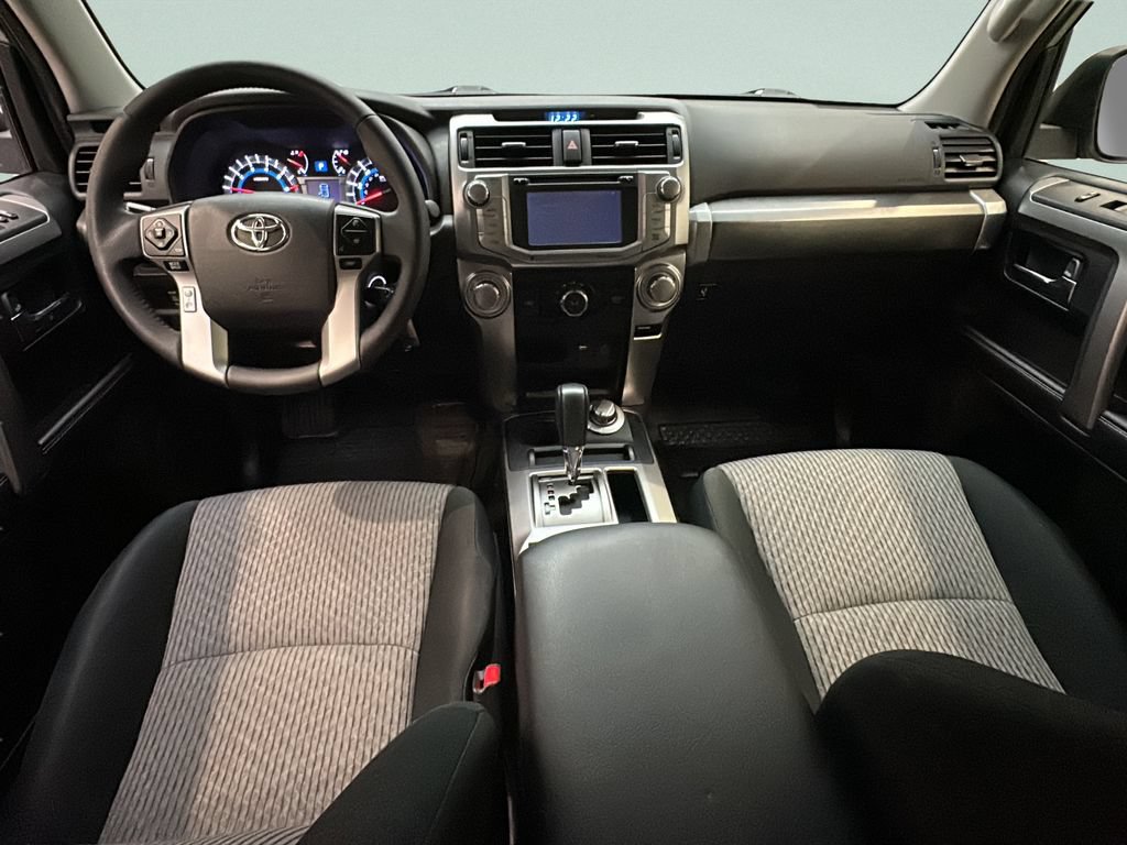 Used 2018 Toyota 4Runner SR5 AWD/4WD image 19