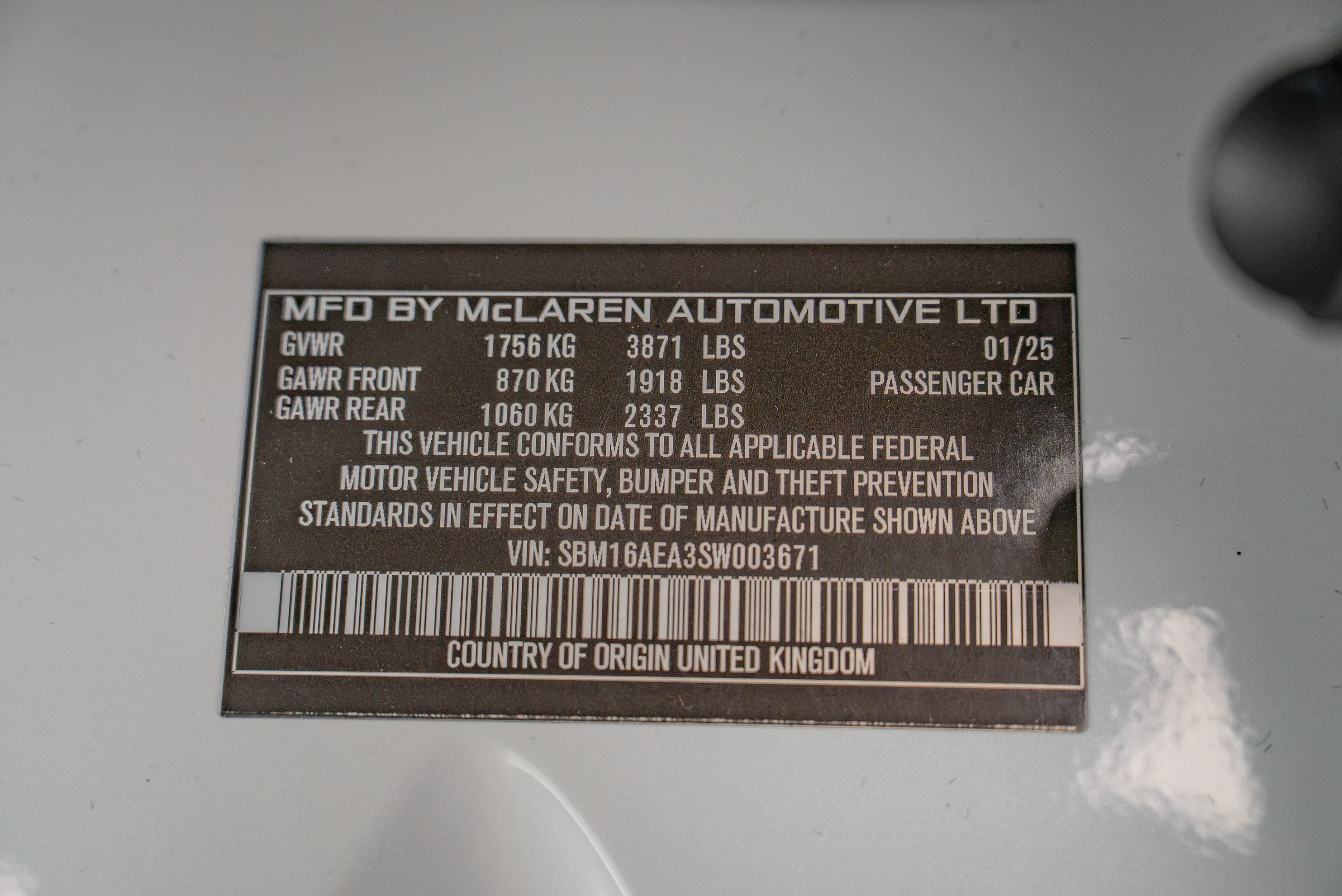 Used 2025 McLaren Artura RWD image 16
