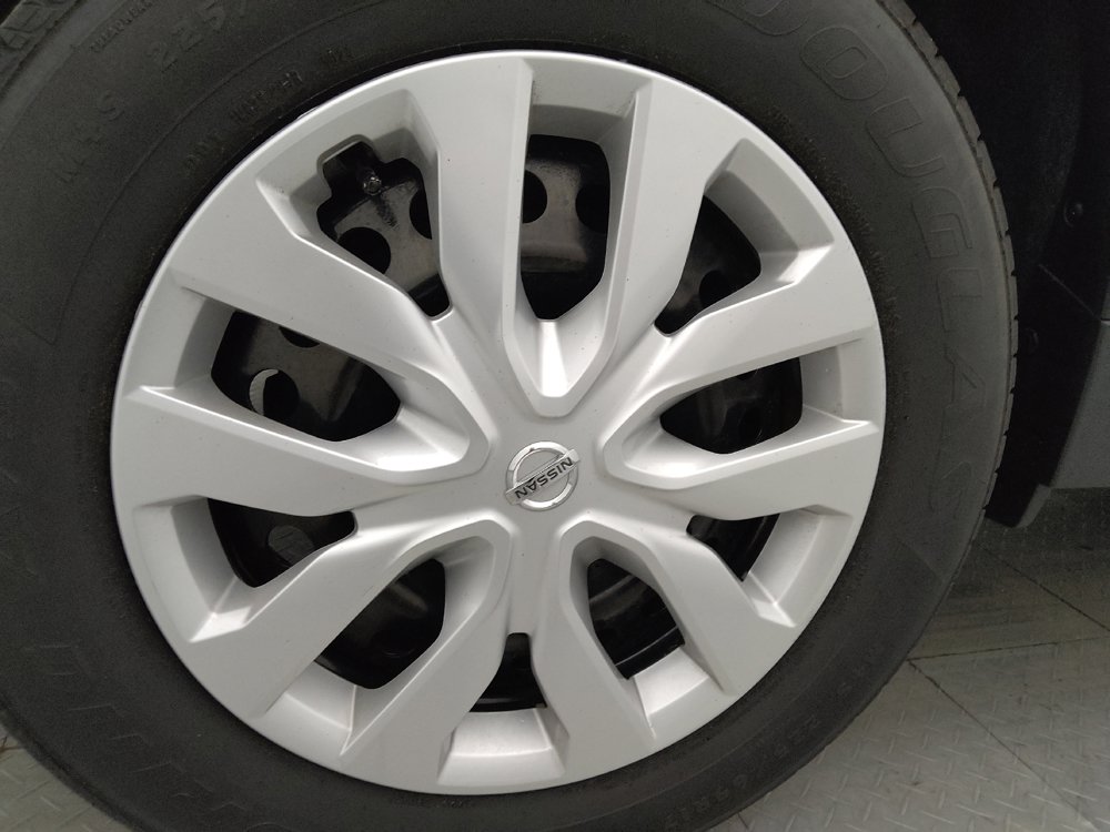 Used 2020 Nissan Rogue S FWD image 31