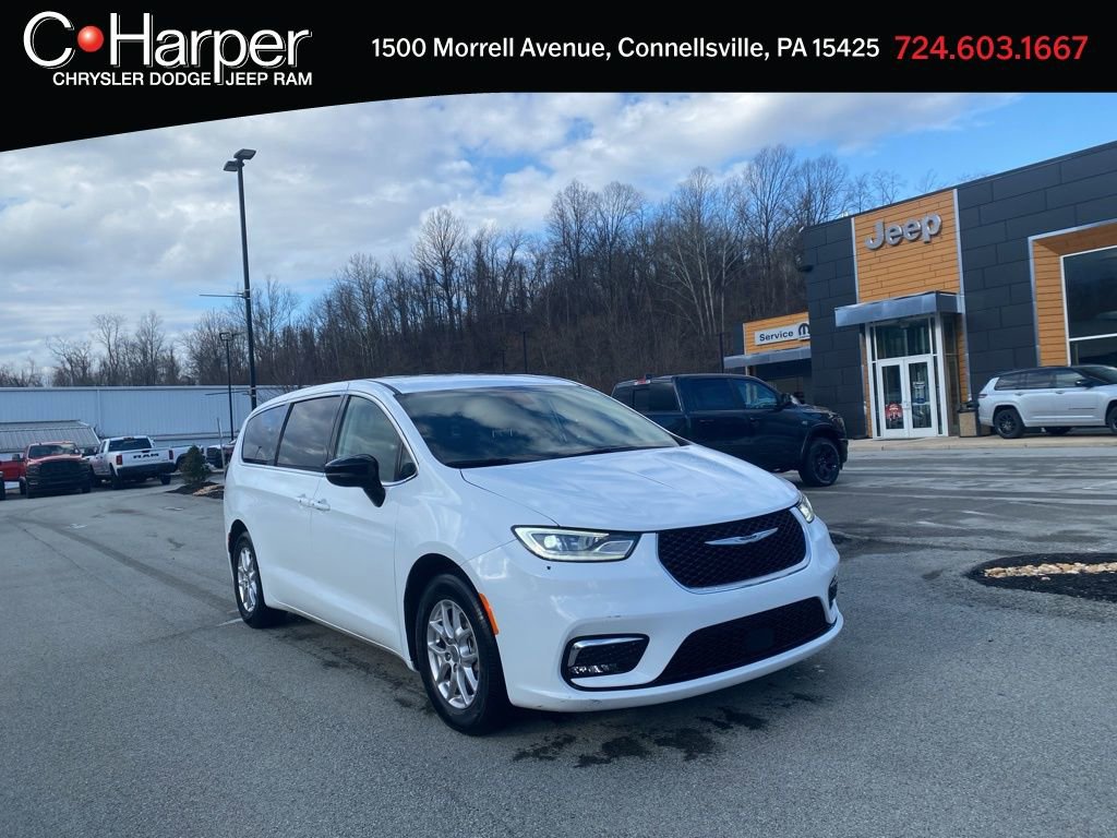 Used 2024 Chrysler Pacifica Touring-L video 1