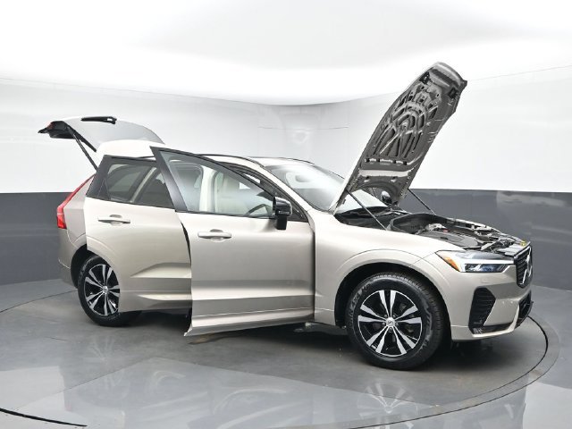 Used 2024 Volvo XC60 B5 Core w/ Protection Package Premier AWD/4WD image 50