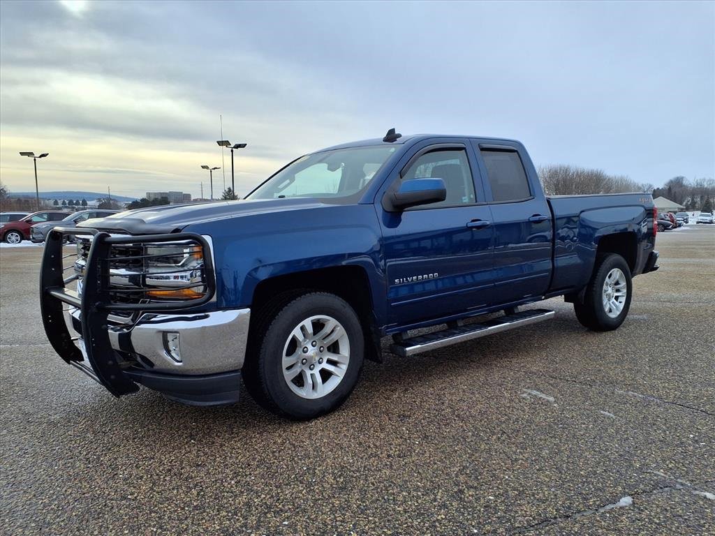 Used 2018 Chevrolet Silverado 1500 LT w/ All Star Edition image 9