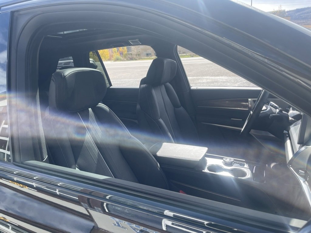 Used 2026 Cadillac Vistiq Sport w/ LPO, Floor Liner Package image 18