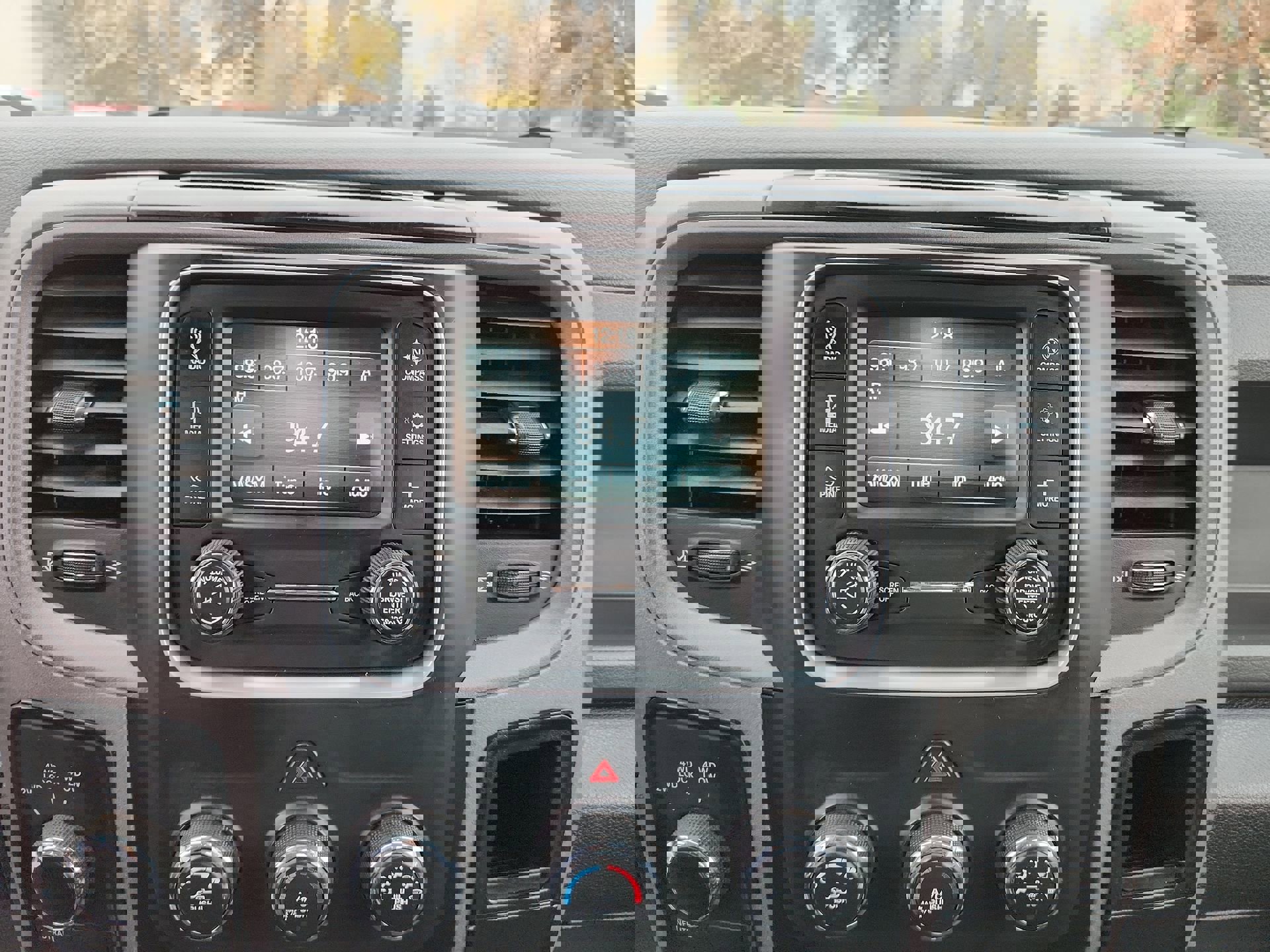 Used 2018 RAM 5500 Tradesman w/ Power & Remote Entry Group image 12